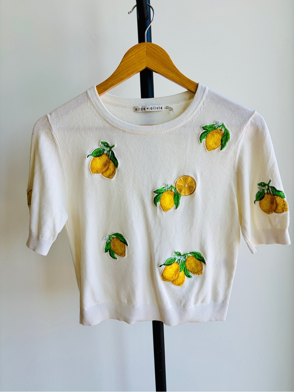 Alice + Olivia Lemon Embroidered Top, Medium, NWOT